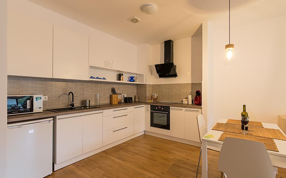 Tampa Gardens - Mountain View Apartment Brasov Luaran gambar